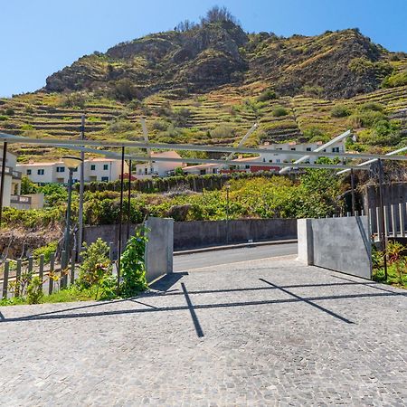Villa Doca Seca & Casca De Uva à Porto Moniz Extérieur photo